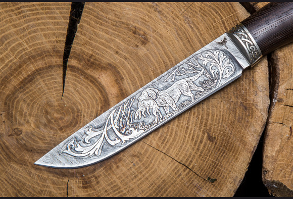 Нож Охотник  <span>(дамаск 1200 слоев, венге, литье мельхиор, художественное оформление клинка)</span>