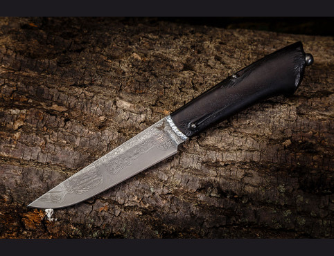 Нож Гепард Эксклюзив (ламинированная сталь, резная рукоять мореный граб, инкрустация дамасская сталь)