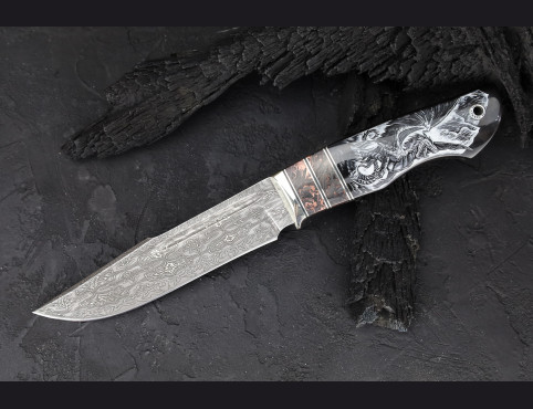 Нож Дракон (Мозаичный дамаск, рог буйвола, карбон с бронзой, художественное оформление рукояти "скримшоу")