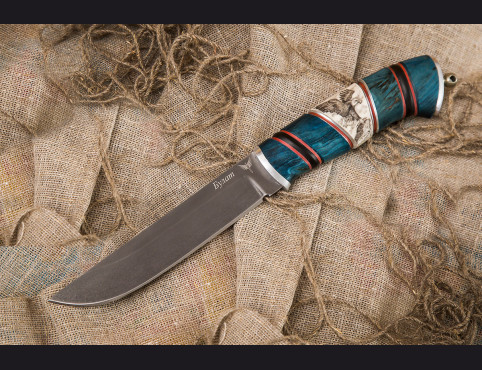 Нож Егерь (булат, наборная рукоять синяя стабилизированная карельская береза, рог лося)