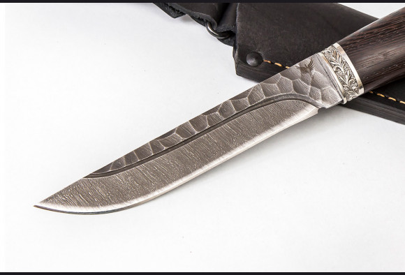 Нож Егерь <span>(Дамаск 1200 слоев, венге, литье мельхиор)</span> долы камень
