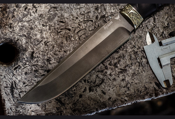 Нож Скорпион <span>(булат, мореный граб, литье мельхиор 2, ручная резьба по дереву)</span>