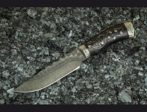 Нож Гюрза (Дамаск 1200 слоев, мореный граб, литье мельхиор) долы камень, инкрустация перламутром.