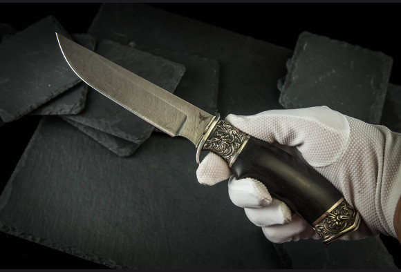 Нож Овод <span>(Дамаск 1200 слоев, мореный граб, литье мельхиор)</span>
