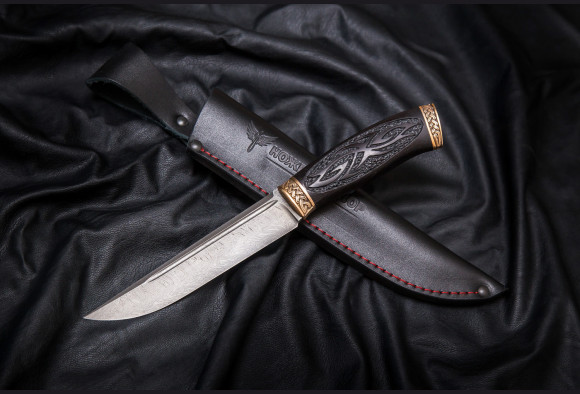 Нож Таран <span>(Дамаск, мореный граб, литьё бронза, ручная резьба по дереву)</span>