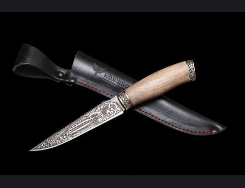 Нож Рыбак 1 (дамаск 1200 слоев, корень ореха, литье мельхиор, художественное оформление клинка)