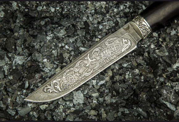Нож Скорпион <span>(дамаск 1200 слоев, мореный граб, литье мельхиор, художественное оформление клинка)</span>