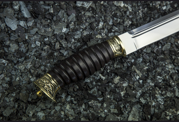Нож Пластунский <span>( х12мф, мореный граб, латунь, деревянные ножны)</span>