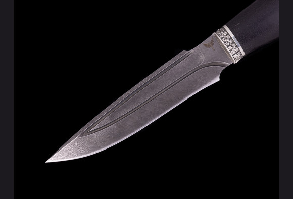Нож Хищник <span>(Дамаск 1200 слоев, мореный граб, литье мельхиор, долы камень)</span>